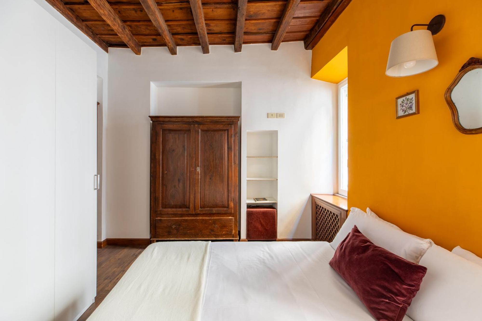 Iflat Classic And Contemporary Rome